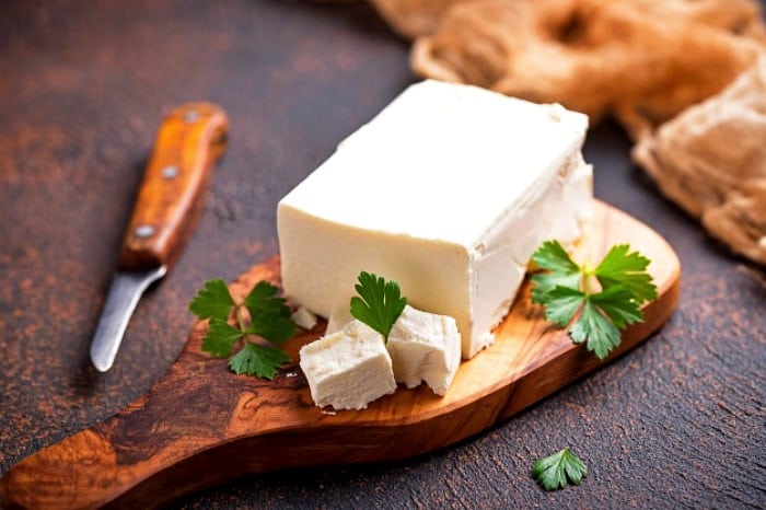قیمت انواع پنیر صبحانه محلی / پنیر سفید ایرانی کیلویی ۹۵ هزار تومان