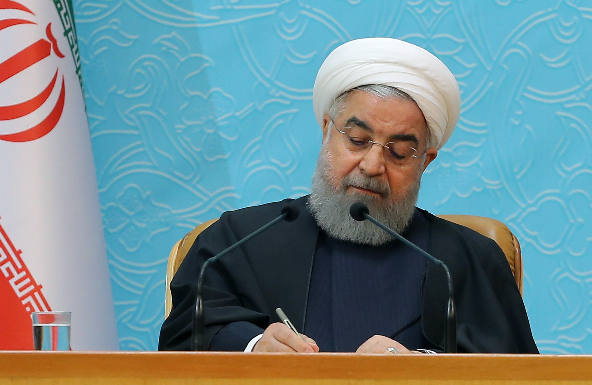 روحانی در پیامی درگذشت سیامند رحمان را تسلیت گفت