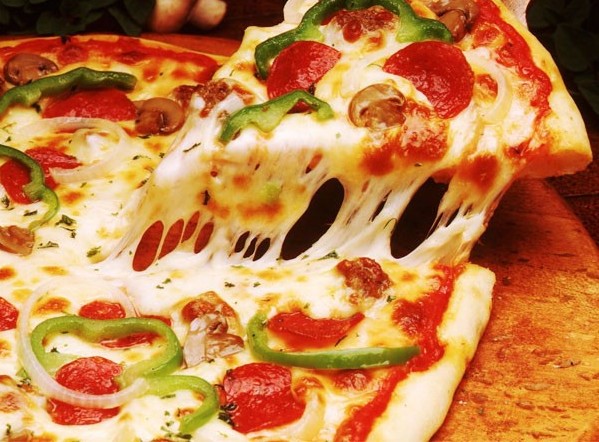 شگرد فست فودی ها برای خشک نشدن خمیر پیتزا