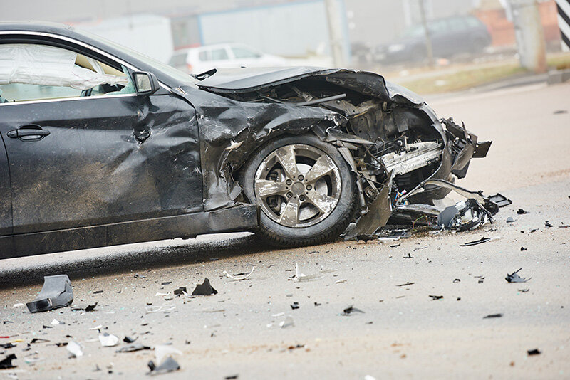 تصادف هولناک و له شدن خودروی BMW؛ راننده زنده ماند! + فیلم