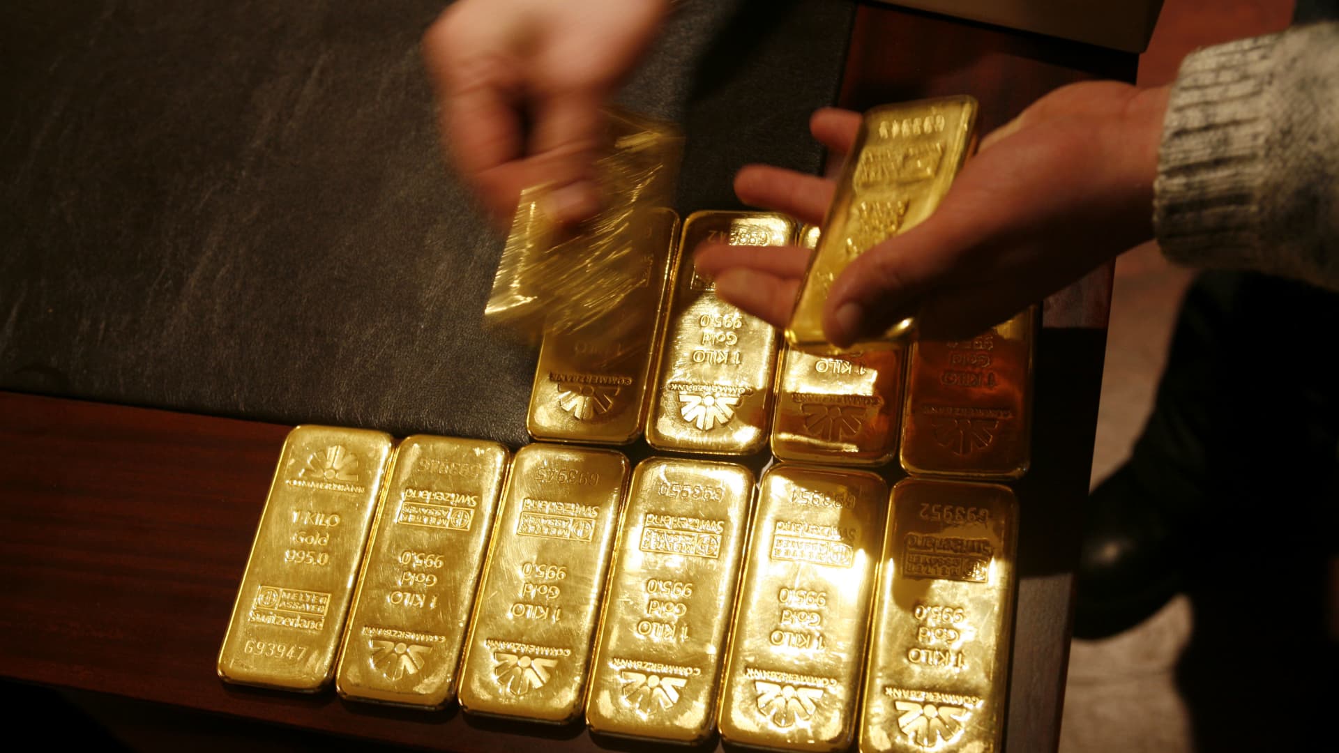 پیش‌بینی عجیب از آینده طلا؛ اگر دلار سقوط کند...