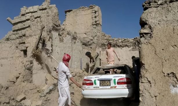 طالبان: در توزیع کمک های ارسالی برای زلزله‌ افغانستان دخالت نمی کنیم